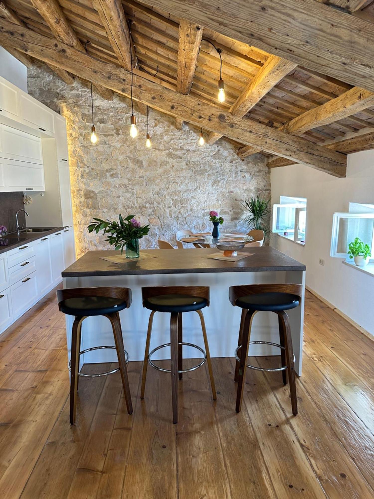 Apartment Luka 罗维尼 外观 照片
